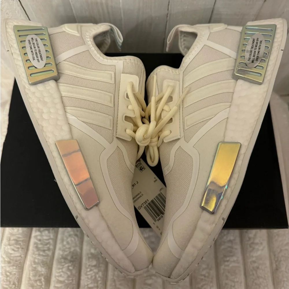 Adidas NMD_R1 ‘Silver Metallic plugs’ and cream white coloring - Size 6.5 - Picture 4 of 11